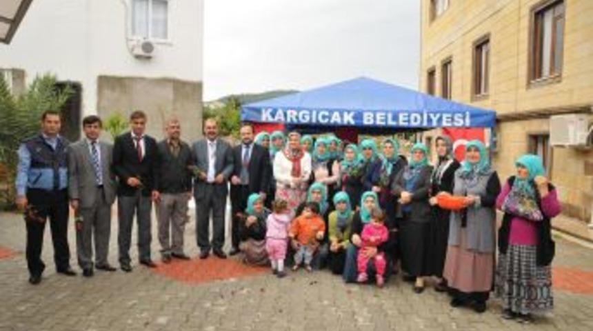 Bayan Kursiyerlerden Aşure Ziyafeti