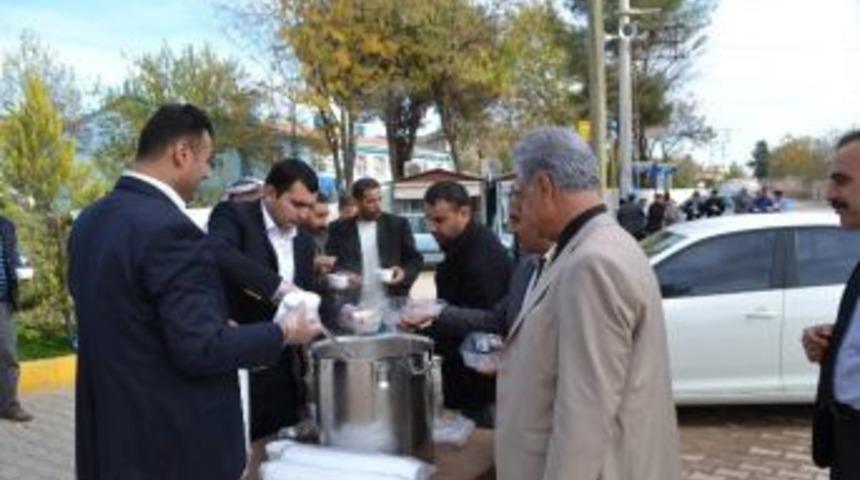 Hilvan'da Bin Kişiye Aşure Dağıtıldı