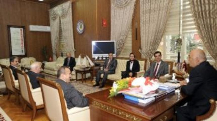 Vali Vekili &Ccedil;ınar&rsquo;a &Ouml;ğretmenler G&uuml;n&uuml; Ziyareti