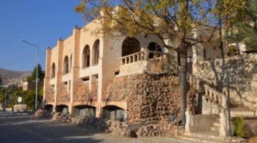 Şelaleli Konuk Evi Restore Ediliyor