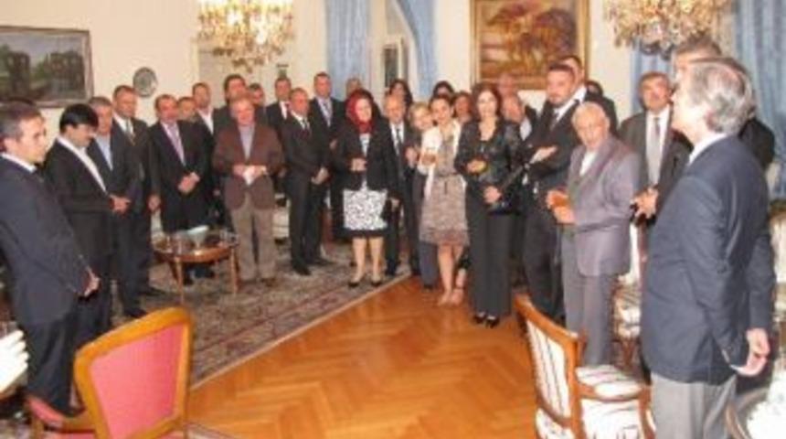 B&uuml;y&uuml;kel&ccedil;i Karakaş Manisa Tso Heyetini Evinde Ağırladı