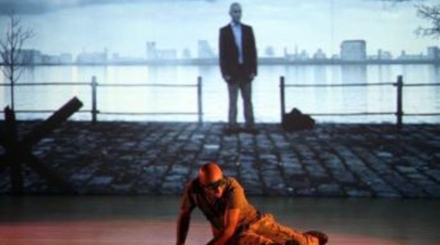 &lsquo;kapıların Dışında&rsquo; Yenimahallelileri B&uuml;y&uuml;ledi