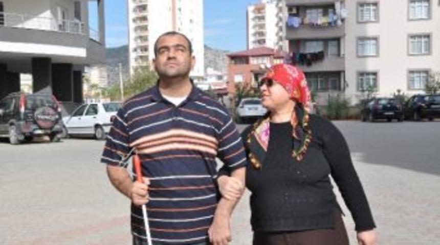 (&ouml;zel Haber) G&ouml;rme Engelli, Diyaliz Hastası Kadir Kelek'in S&ouml;nmeyen Meslek Aşkı