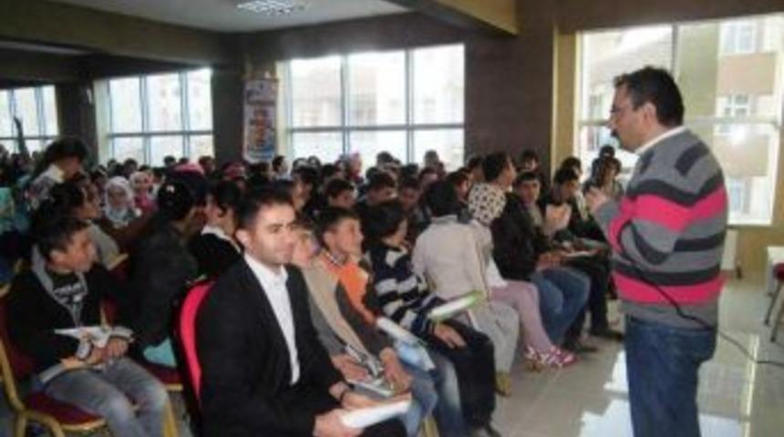 Kadışehri’nde Öğrencilere Seminer Verildi