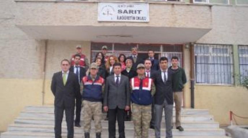 Jandarmadan Öğretmenler Günü İçin Anlamlı Ziyaret