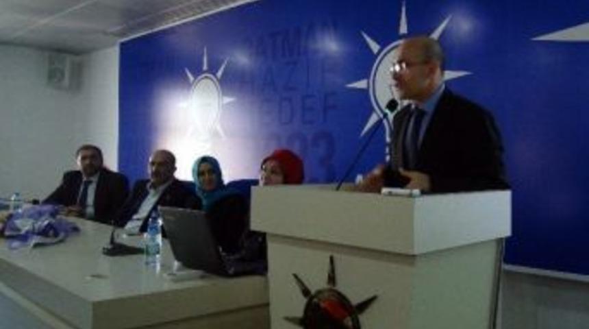 Maliye Bakanı Şimşek Batman’da 'aile Olmak' Konulu Seminere Katıldı