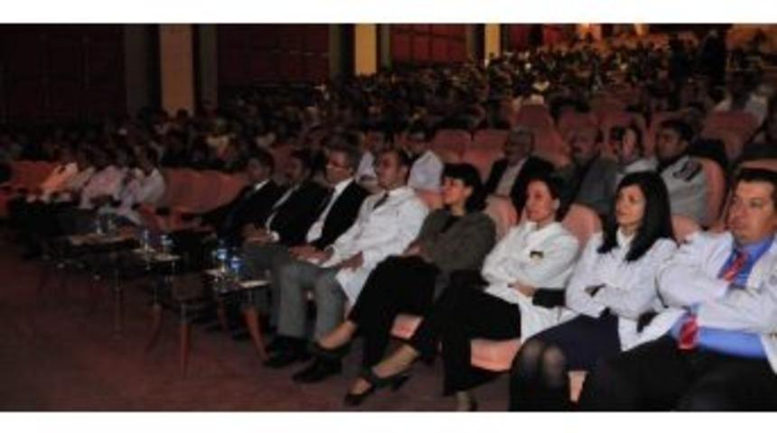 Diş Hekimi Adayları Beyaz &Ouml;nl&uuml;k Giydi