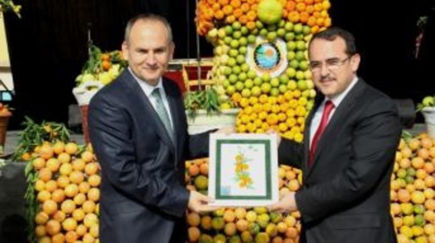 Bakan Ergin Portakal Suyu İkram Etti