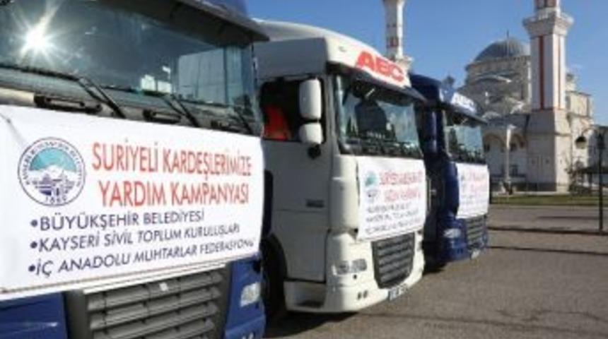 Kayseri'den Suriyeli Sığınmacılara 3 Tır Malzeme