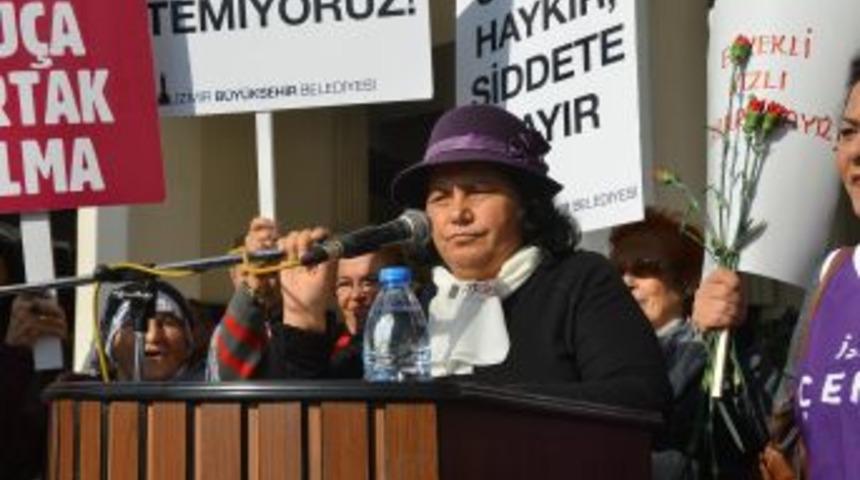 İzmir'de 'Kadına Şiddete Hayır' Y&uuml;r&uuml;y&uuml;ş&uuml; D&uuml;zenlendi