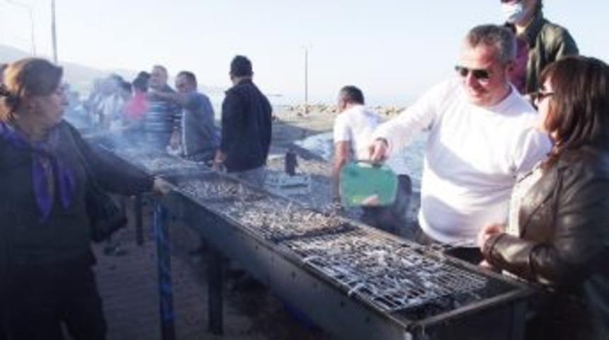 Yakakent&rsquo;te Hamsi Ş&ouml;leni