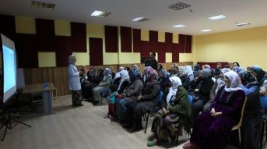 Kadınlara Y&ouml;nelik Sağlık Seminerleri Devam Ediyor