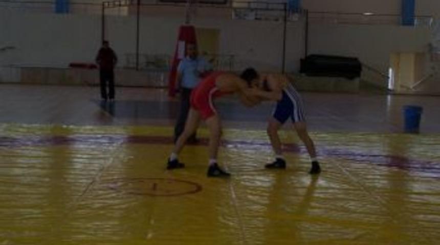 G&uuml;reş&ccedil;iler İl Birinciliği İ&ccedil;in Ter D&ouml;kt&uuml;