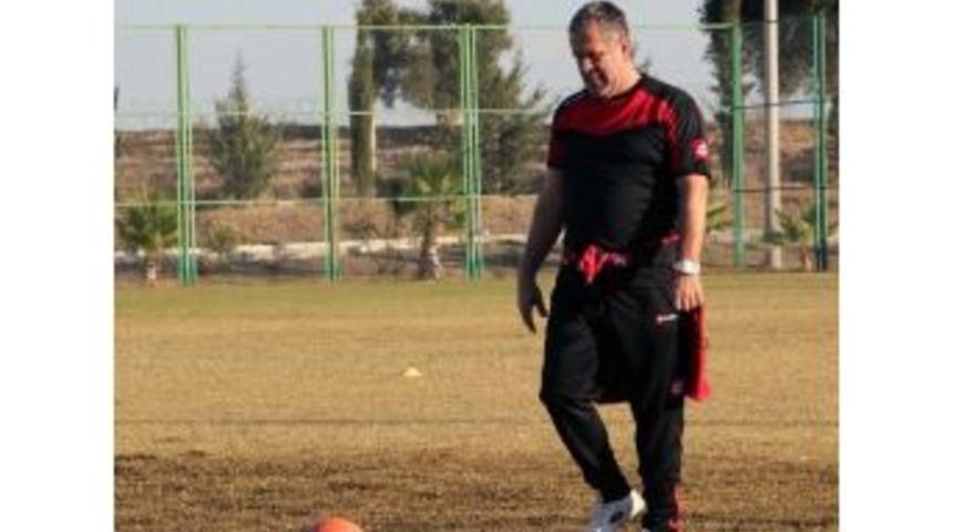 Adanaspor, Samsunspor Ma&ccedil;ı Hazırlıklarını S&uuml;rd&uuml;r&uuml;yor