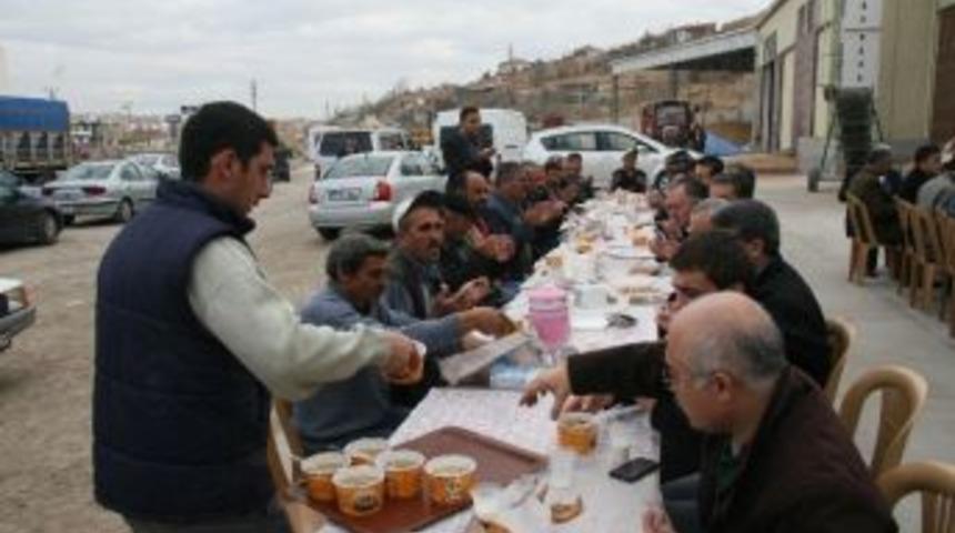 Uyanıkerler Gıda’dan Aşure Etkinliği