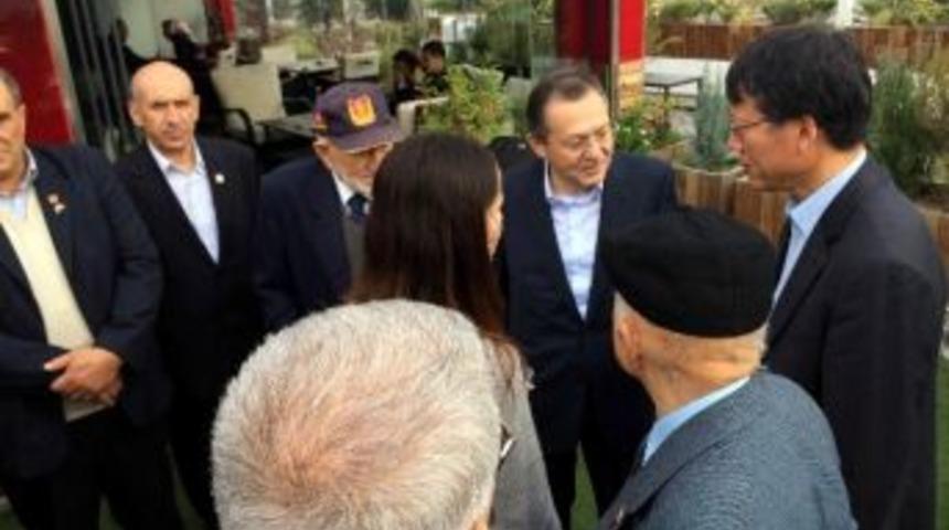 Edip Uğur G&uuml;ney Kore B&uuml;y&uuml;kel&ccedil;isiyle G&ouml;r&uuml;şt&uuml;