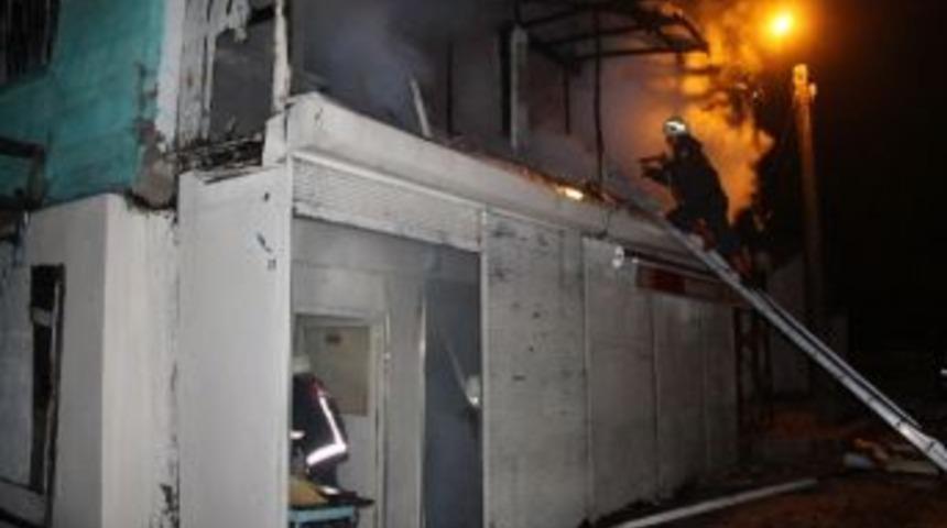 Market yandı, mahalleli birbirine girdi