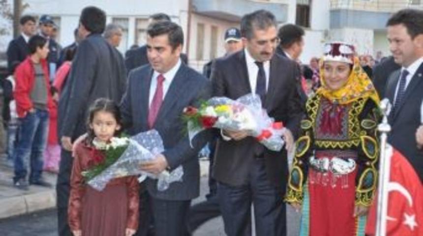 &Ouml;ğretmenler G&uuml;n&uuml;&rsquo;nde &Ouml;ğretmenlere Anlamlı Hediye