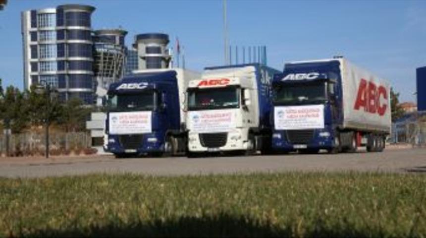 Kayseri&rsquo;den Suriyeliler I&ccedil;in &Uuml;&ccedil; TIR Yardım Malzemesi