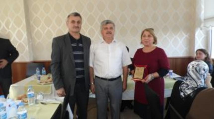 Ala&ccedil;am'da &Ouml;ğretmenler G&uuml;n&uuml; Yemeği