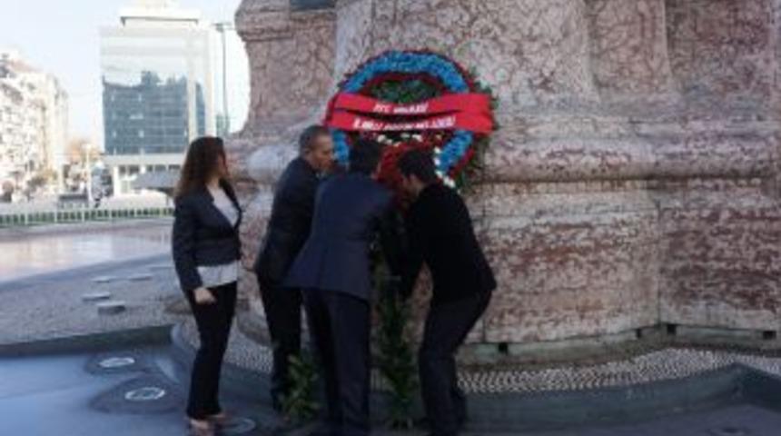 &Ouml;ğretmenler G&uuml;n&uuml; Dolayısıyla Taksim&rsquo;de T&ouml;ren Yapıldı
