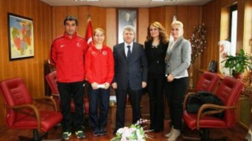 Bursalı Sporcular Brezilya&rsquo;da T&uuml;rkiye&rsquo;yi Temsil Edecek