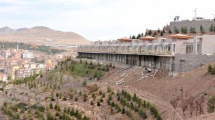 Belediye Başkanı Akg&uuml;l, Kentpark'ta