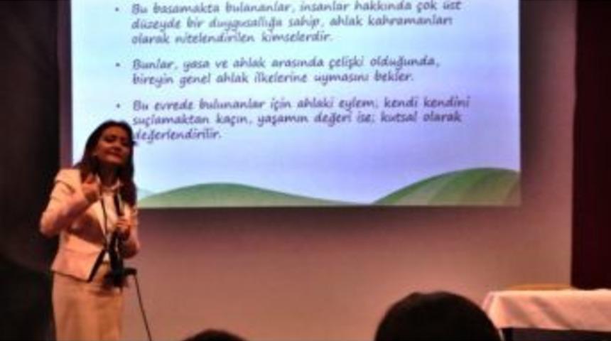 Eskişehir Emniyet M&uuml;d&uuml;rl&uuml;ğ&uuml;&rsquo;nden Personel Eşlerine Seminer