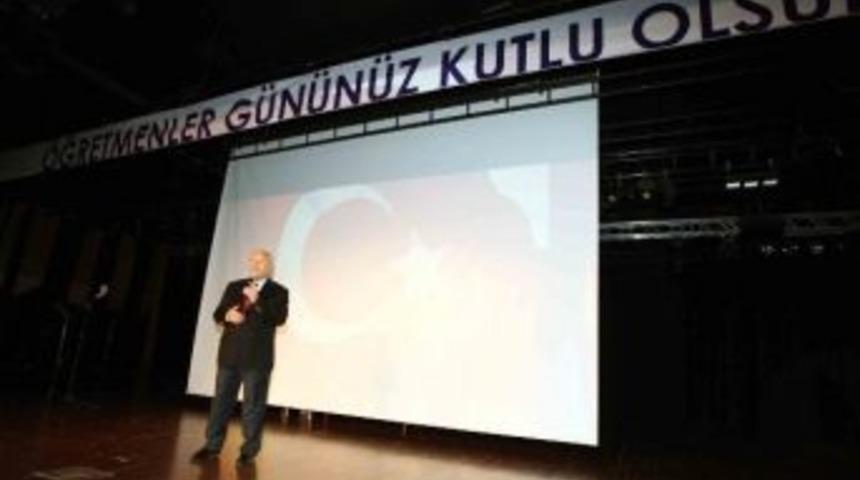 Başkan Yaşar &Ouml;ğretmenler G&uuml;n&uuml;&rsquo;n&uuml; Kutladı