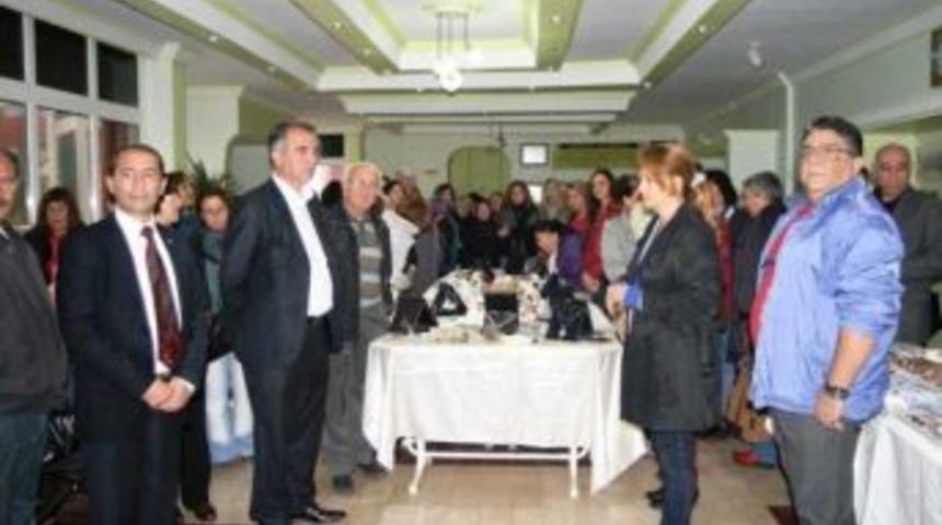 Altınova&rsquo;da Kadınların El Becerileri G&ouml;r&uuml;c&uuml;ye &Ccedil;ıktı