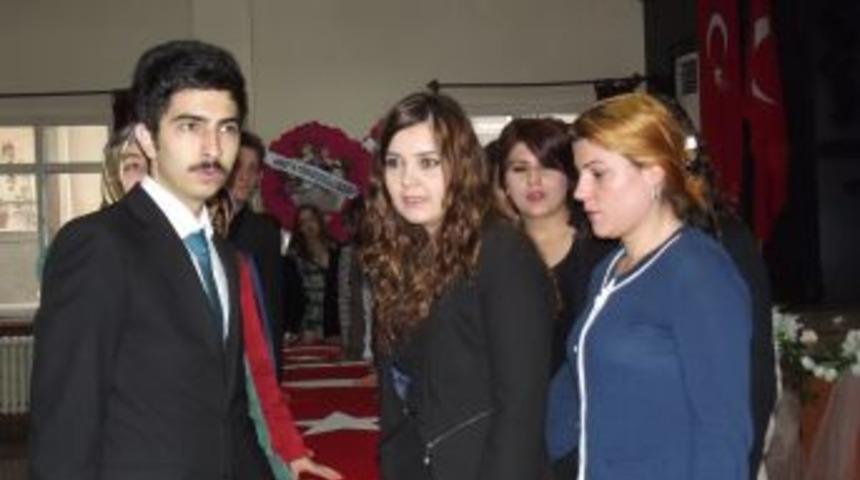 &Ouml;ğretmenler G&uuml;n&uuml;'nde Yemin Ettiler