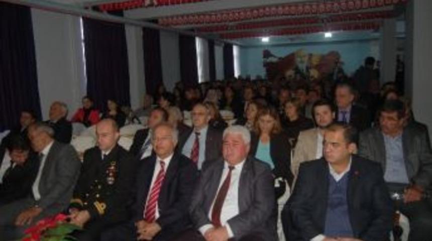 Lapseki İlçesinde Öğretmenler Günü Kutlamaları