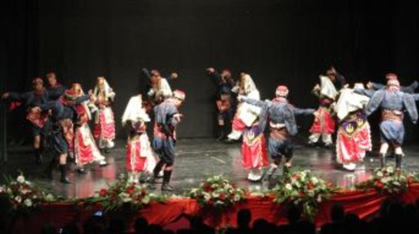 Vali Oduncu: &Ouml;ğretmenlik Kutsal Ve Şerefli Bir Meslektir