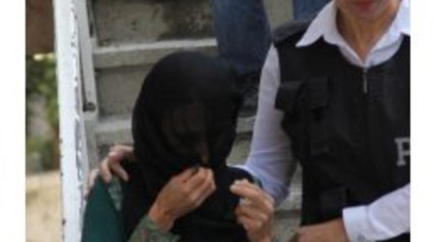 &Ccedil;ocuk Anneye T&ouml;re K&uuml;rtajı