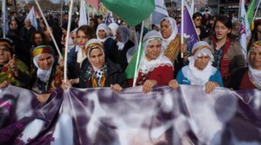 BDP&rsquo;nin Kadık&ouml;y mitinginde gerginlik