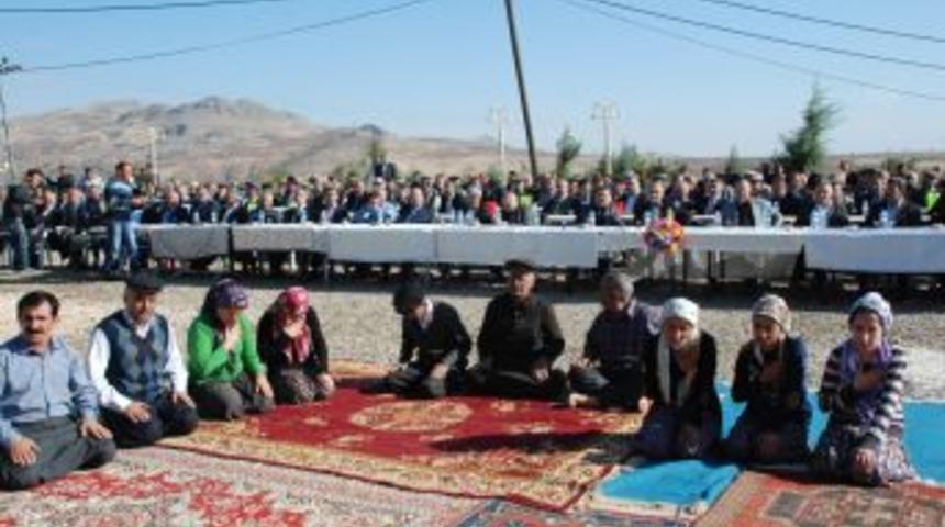 Birlik Ve Beraberliklerini 40 Kazan Aşure Ile Pekiştirdiler