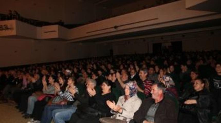 Eskişehir&rsquo;de &lsquo;kırkından Sonra&rsquo; Oyunu Sahnelendi