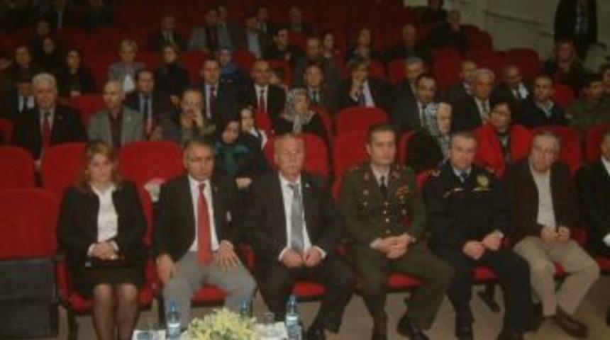 Burhaniye'de &Ouml;ğretmenler G&uuml;n&uuml;&rsquo;nde &Ouml;ğretmenler Oynadı