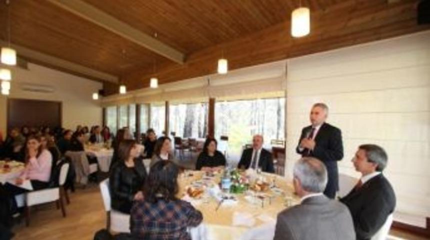 Zolan &Ouml;ğretmenlerle Buluştu