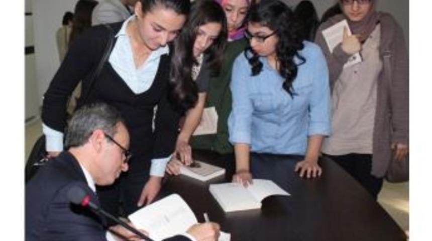 Yazar Sadık Yalsızu&ccedil;anlar Okurlar İle Buluştu