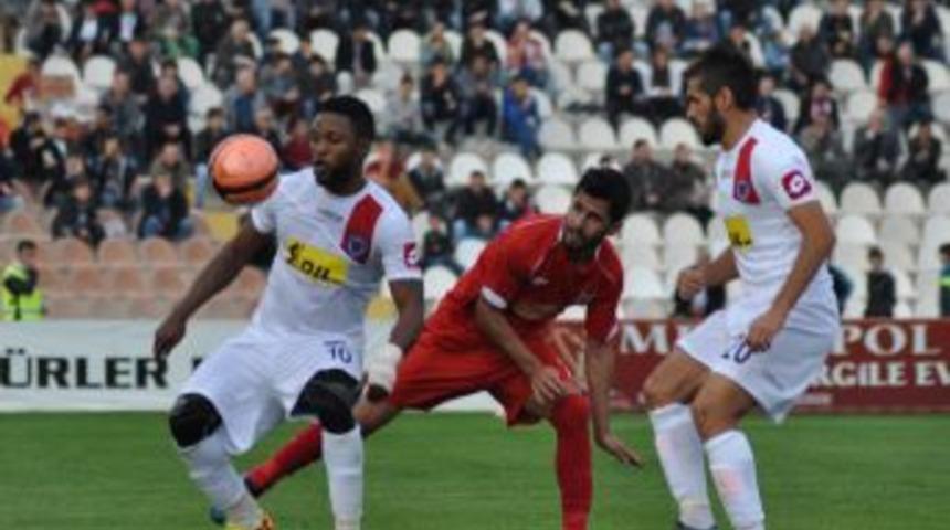 Balıkesirspor-Mersin İdmanyurdu Beraberliği Ikisine De Yaramadı