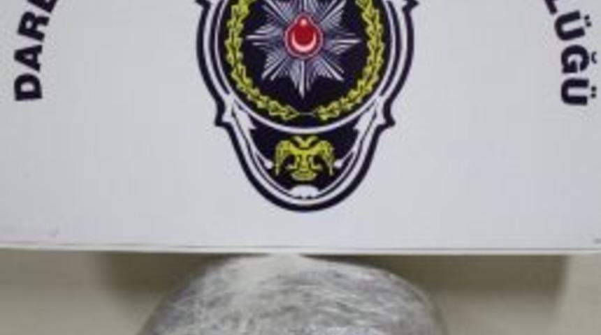 Otomobilden 5 Kilo Esrar &Ccedil;ıktı