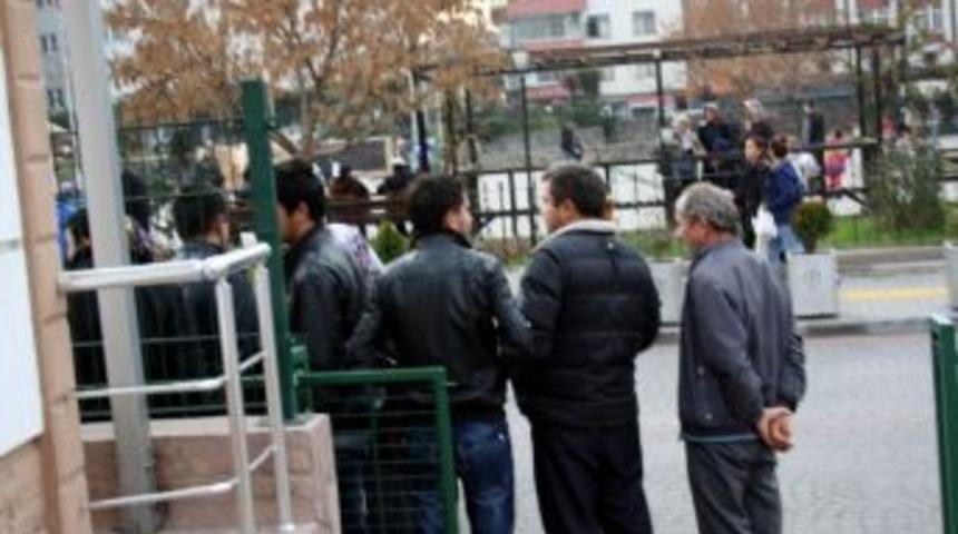 Belediye İş&ccedil;isini Komaya Sokan Zanlılar Yakalandı