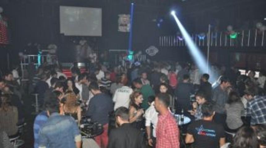 Dj Ece Toprak &Ouml;l&uuml;denizi Coşturdu