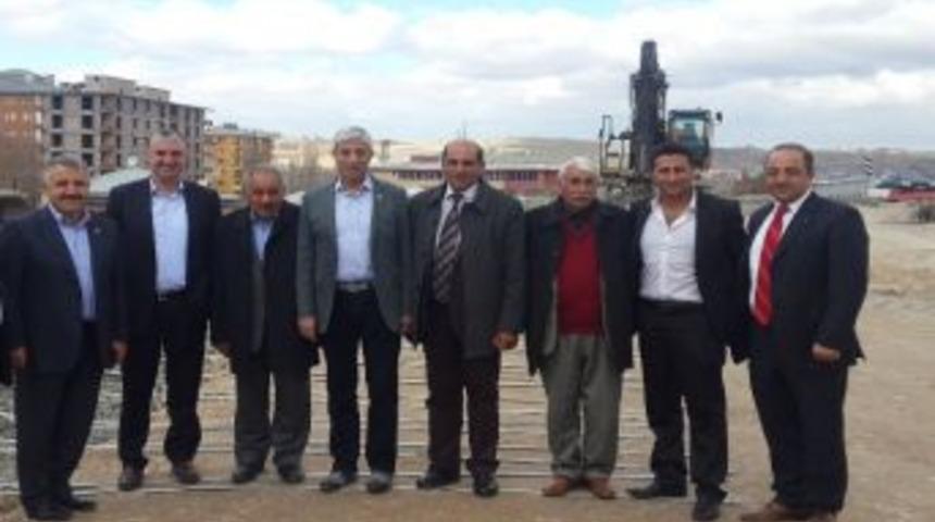 Ak Parti Kars Milletvekilleri K&ouml;pr&uuml; İnşaatında İncelemelerde Bulundular