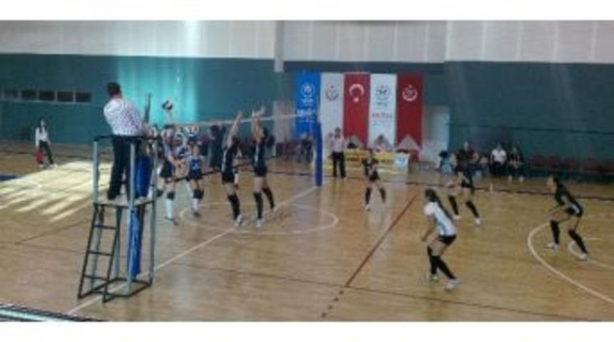 Voleybolda Sezonun İlk Kupası