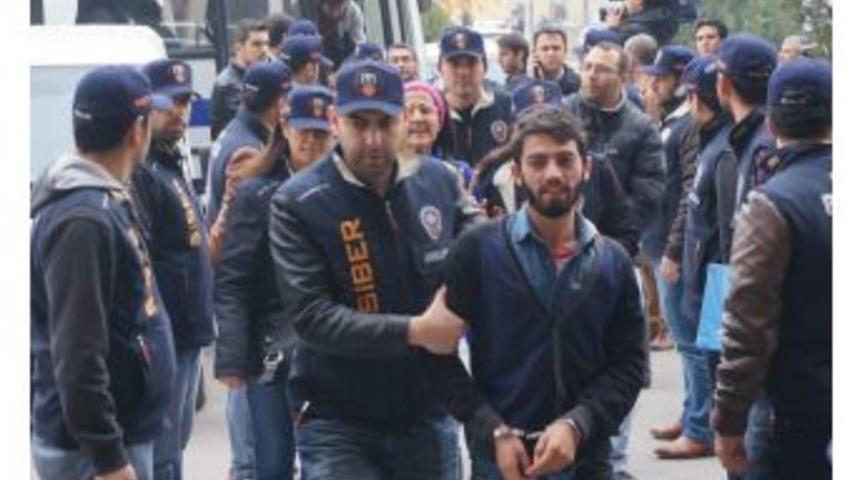 Siber Saldırı Zanlıları Ankara Adliyesi&rsquo;ne Getirildi