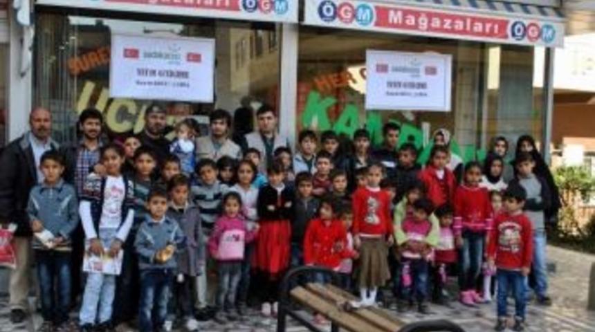 İhh Ve Sadaka Taşı Derneği Yetim &Ccedil;ocukları Unutmadı