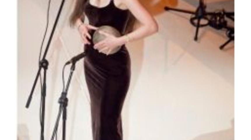 Festivalde Aziza Mustafa Zadeh R&uuml;zgarı Esti