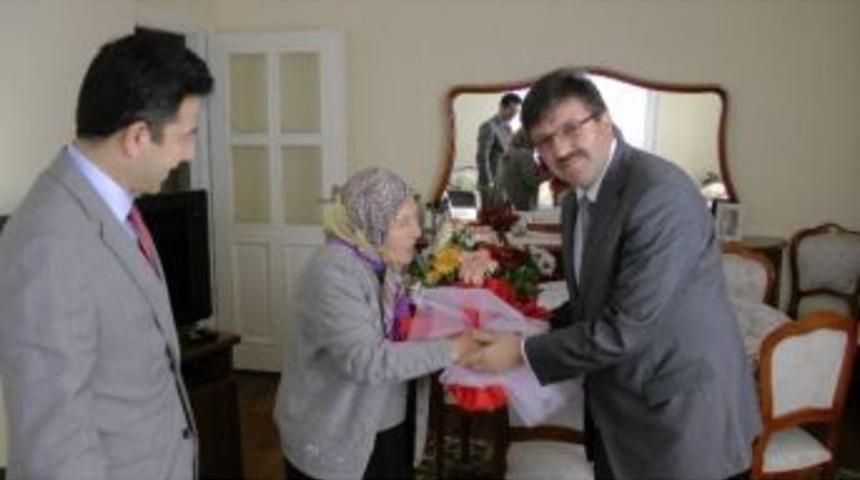 Ak&ccedil;akoca'da 24 Kasım &Ouml;ğretmenler G&uuml;n&uuml; Kutlamaları